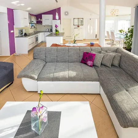 Holiday home Awesome In With Outdoor Swimming Pool Zaton (Zadar)