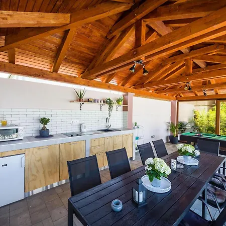 Awesome In With Outdoor Swimming Pool Holiday home Zaton (Zadar)